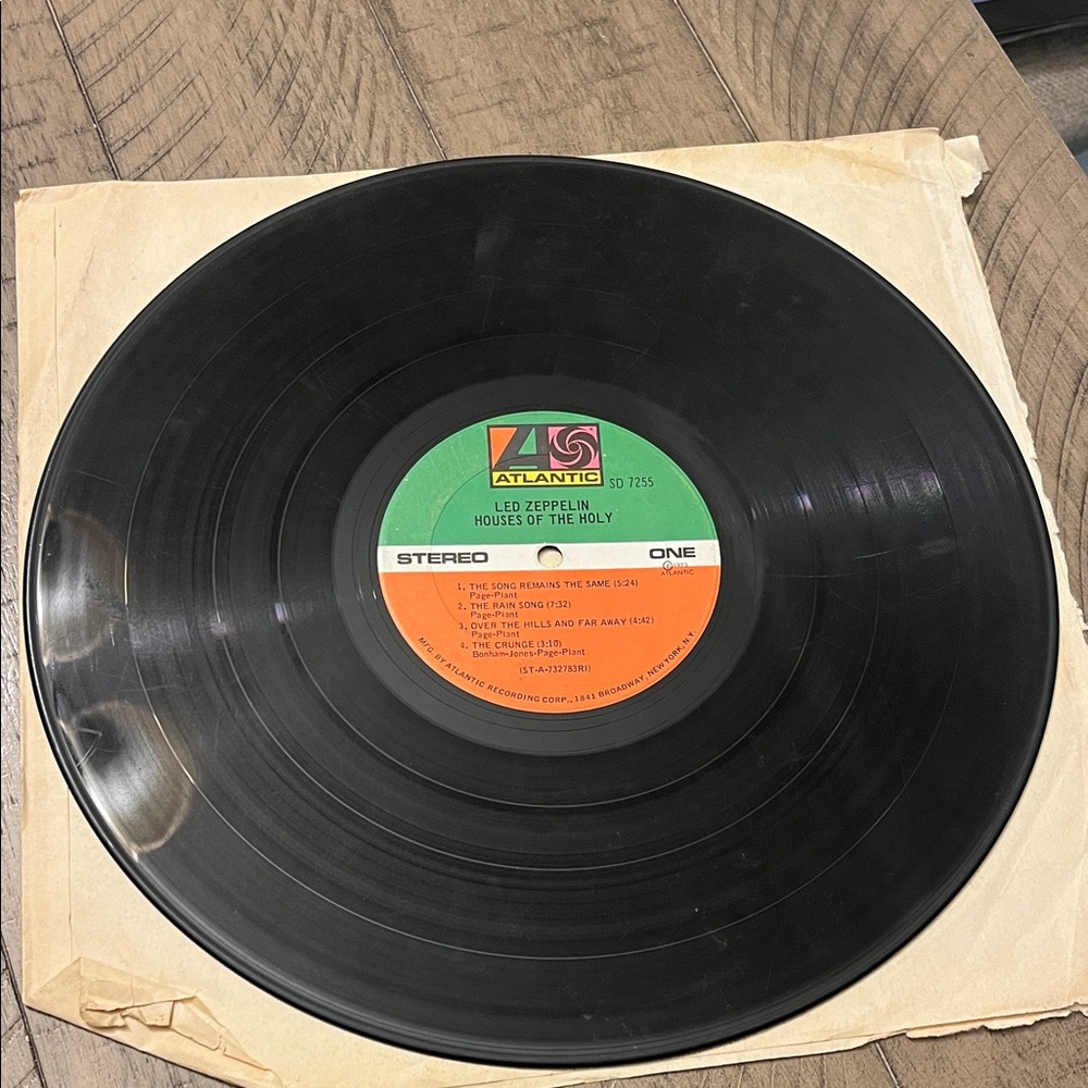 Led Zeppelin Houses of the Holy Vinyl Record - Picture 2 of 2
